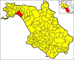 موقع سالرنو في مقاطعة سالرنو وكامپانيا