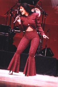 Selenalive1994.jpg