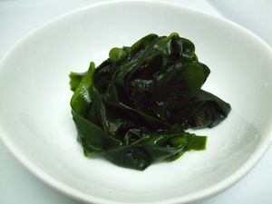 Boiled wakame.jpg