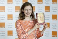 مادلين ميلر أثناء فوزها بجائزة اورانج 2012.